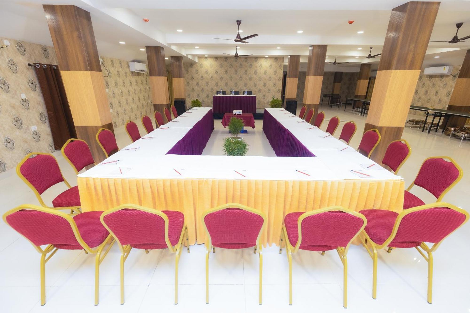 Rosewood Luxury Hotel Bhubaneswar Exterior foto