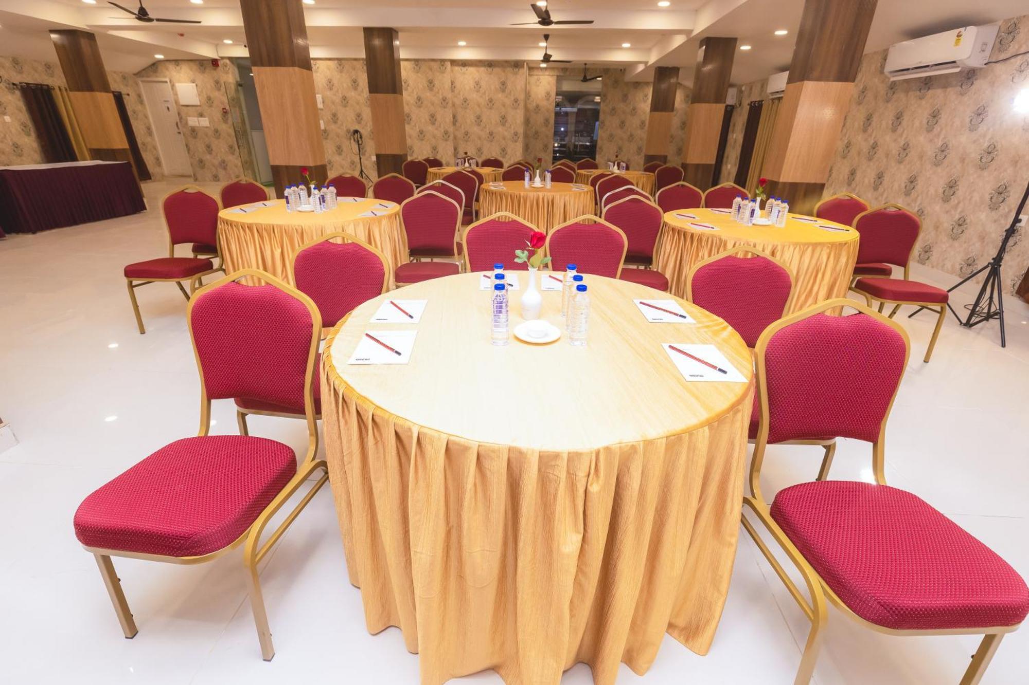 Rosewood Luxury Hotel Bhubaneswar Exterior foto